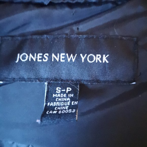 Jones New York black woman's winter coat with detachable hood - Picture 4 of 15